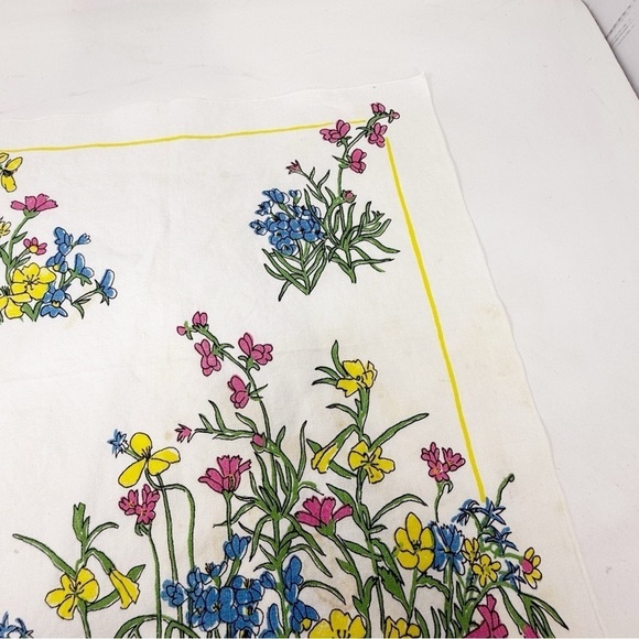 Vintage VERA NEUMANN Napkins Set of 3 Printed Floral 16” X 16” Square Napkins - Picture 7 of 14